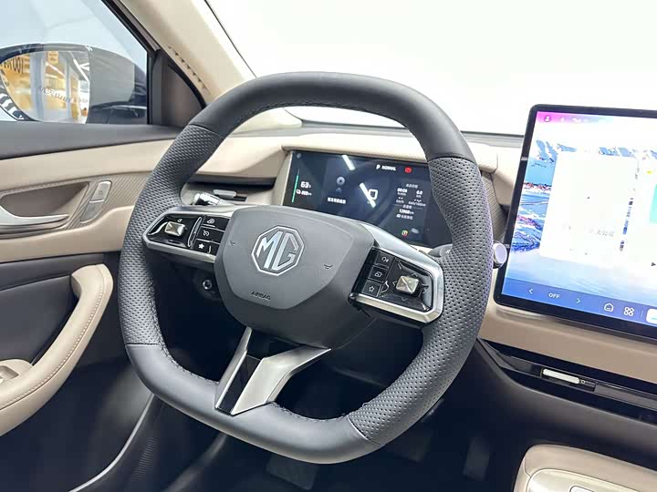 Фото 8 - MG Motor ES5