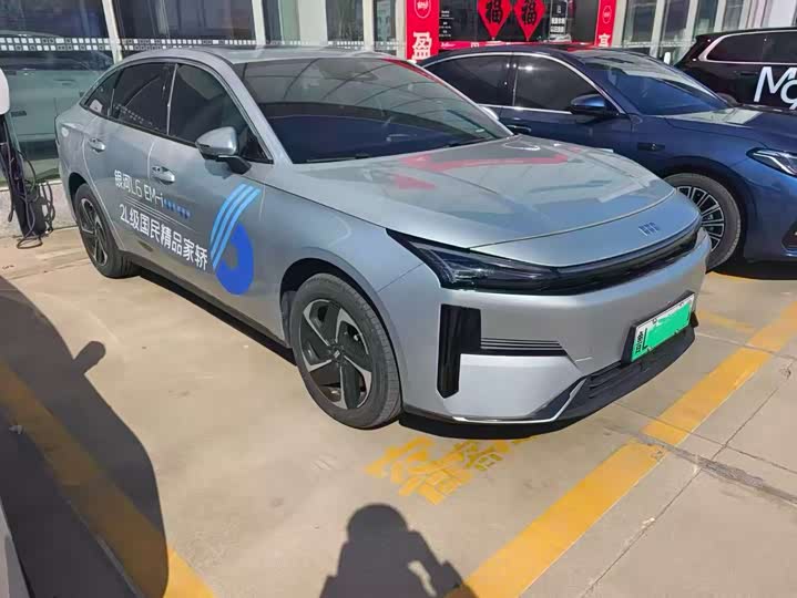 Фото 3 - Geely Galaxy L6