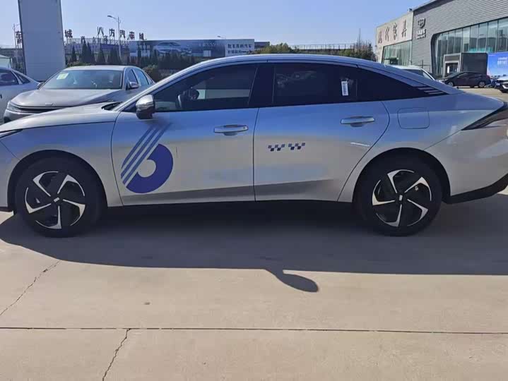 Фото 9 - Geely Galaxy L6