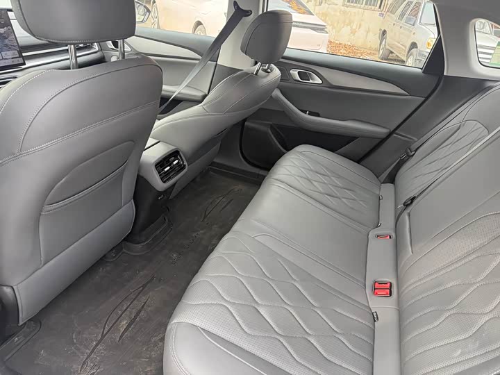 Фото 9 - Geely Galaxy A7