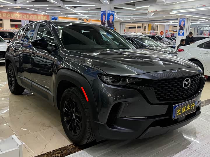 Photo 3 - Mazda CX-50