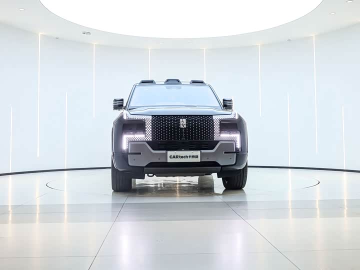 Photo 7 - BYD Yangwang U8