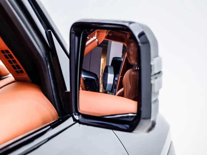 Photo 9 - BYD Yangwang U8