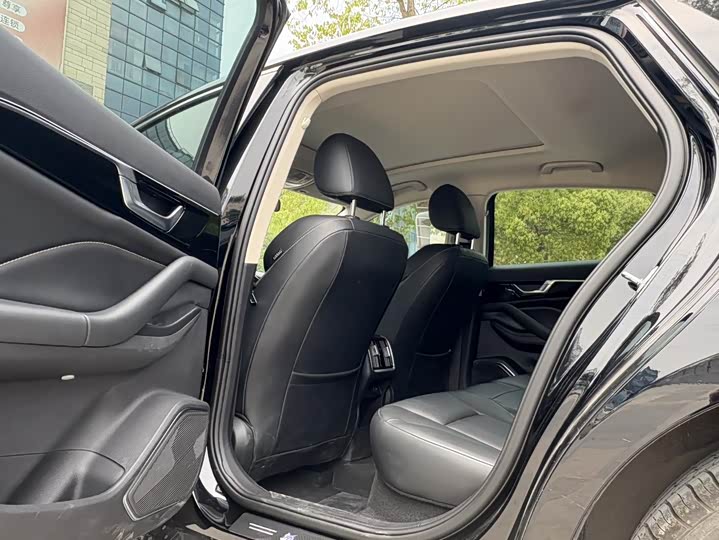 Фото 5 - Bestune B70