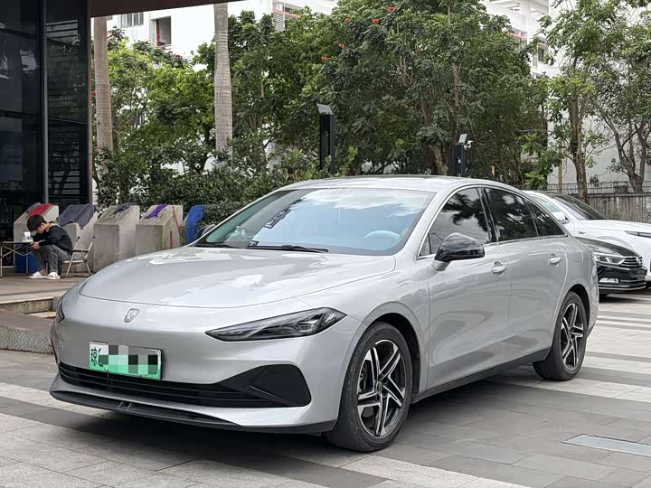 Фото 1 - Roewe D7