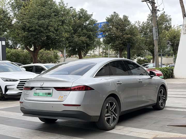 Фото 2 - Roewe D7