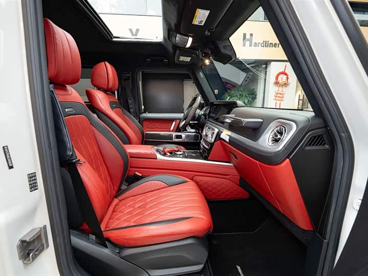 Photo 8 - Mercedes-Benz G-Class AMG