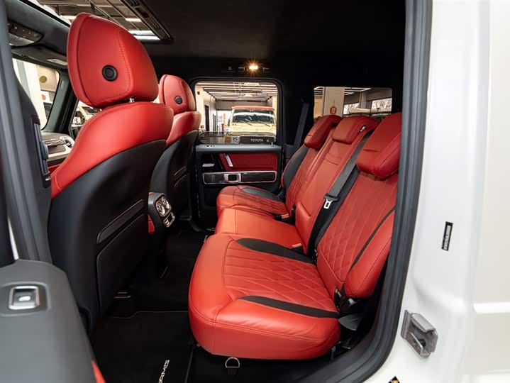 Photo 9 - Mercedes-Benz G-Class AMG