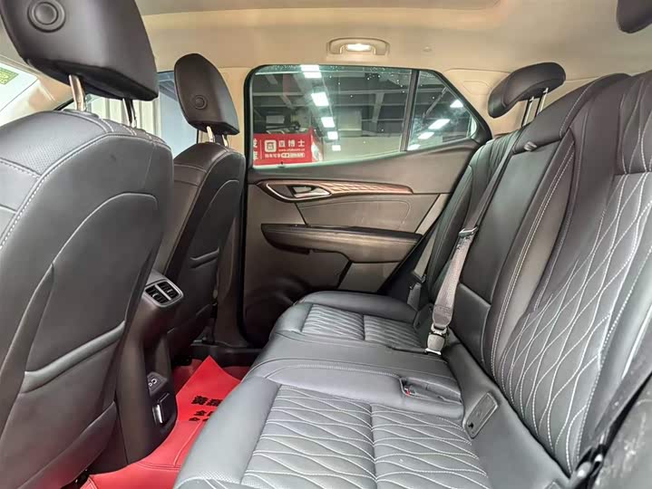 Фото 8 - Buick Envision Plus