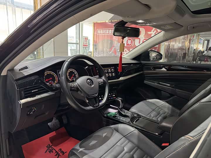 Фото 9 - Volkswagen Passat