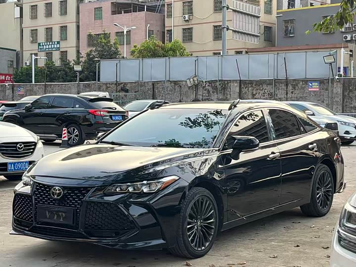 Photo 1 - Toyota Avalon