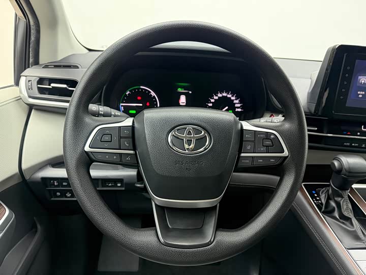 Photo 9 - Toyota Sienna