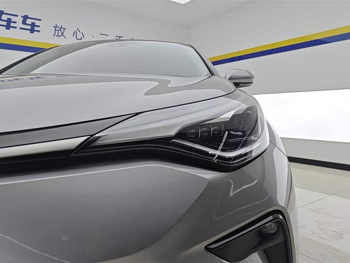 Photo 5 - Toyota Izoa