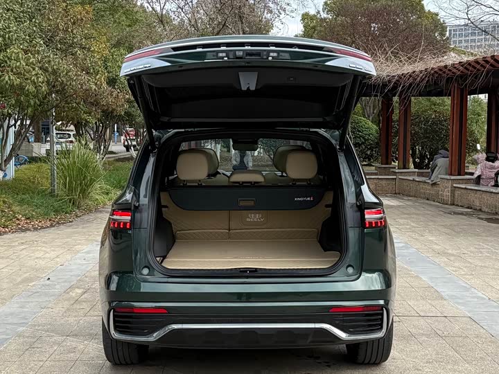 Фото 5 - Geely Monjaro