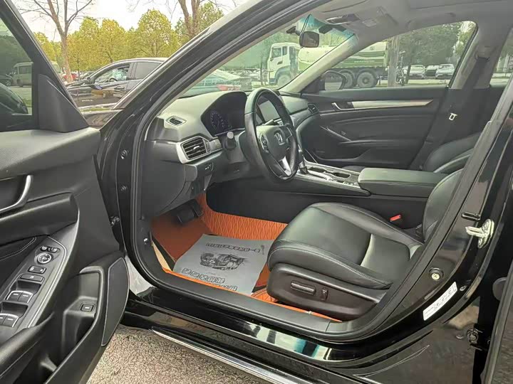 Photo 4 - Honda Accord