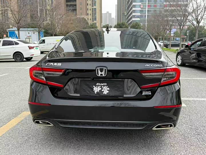 Photo 8 - Honda Accord