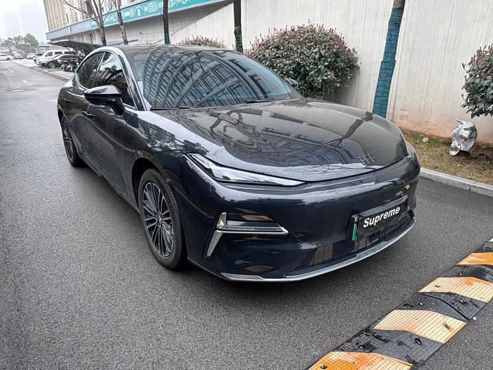 Фото 3 - Geely Galaxy Starshine 8 EM-i