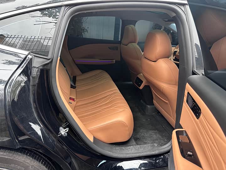 Фото 9 - Geely Galaxy Starshine 8 EM-i