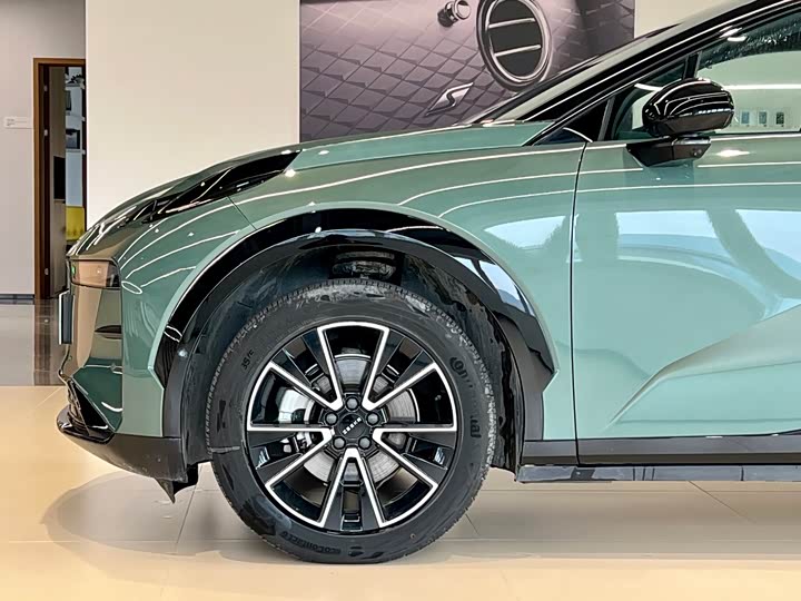 Фото 3 - Zeekr X