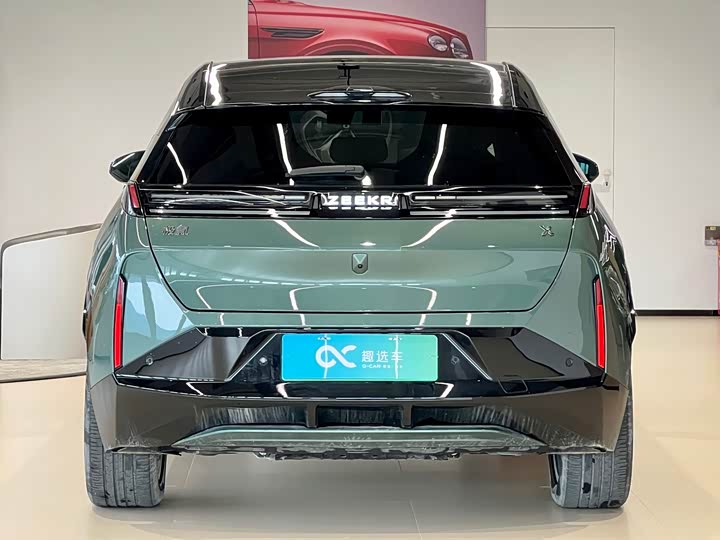Фото 6 - Zeekr X