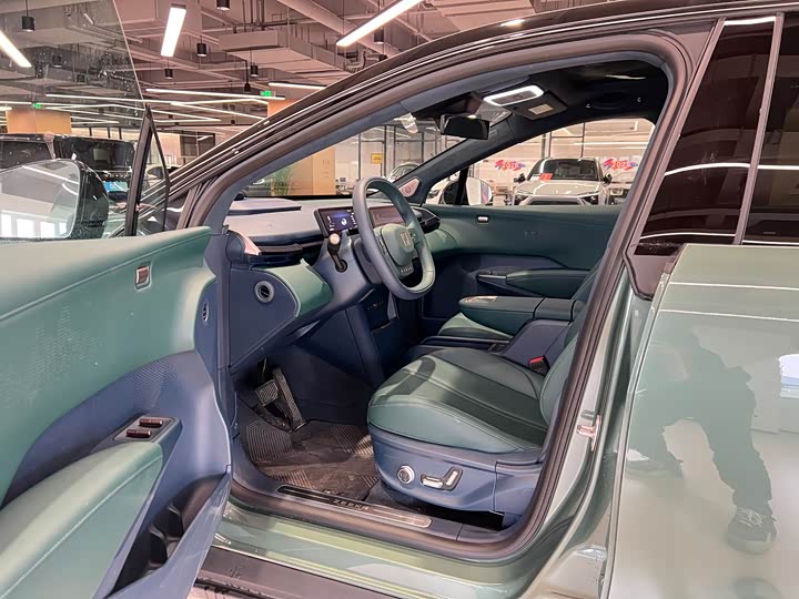 Фото 8 - Zeekr X