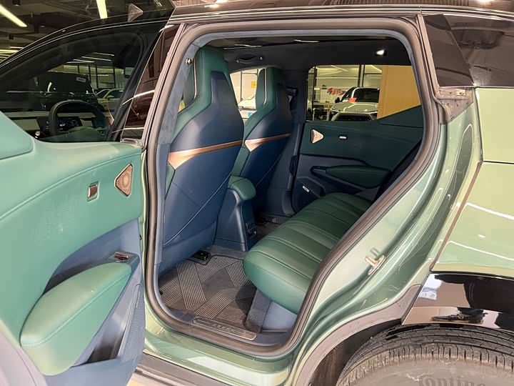 Фото 9 - Zeekr X