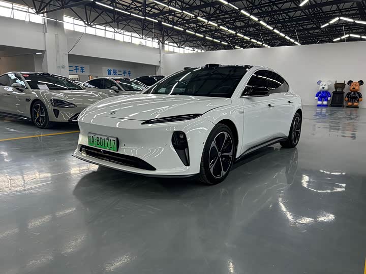 Фото 1 - Nio ET5