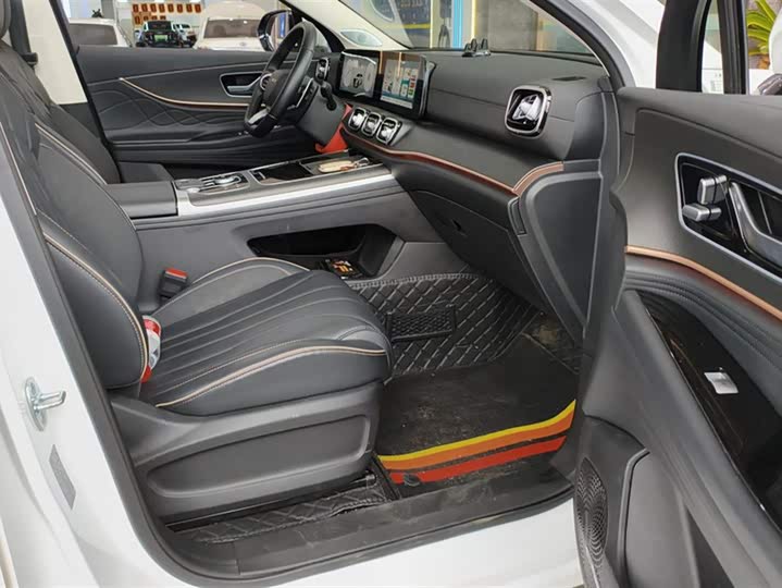 Фото 8 - Chery Tiggo 9