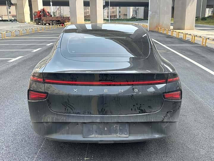 Фото 4 - XPeng P7