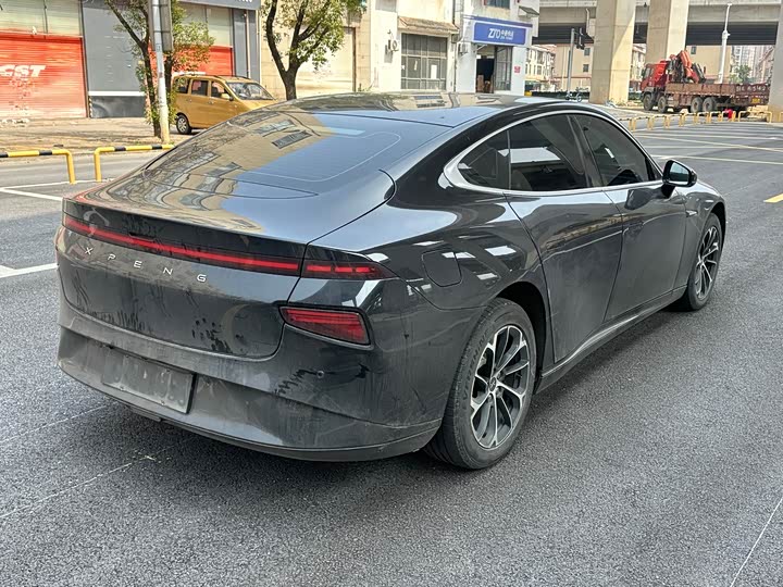 Фото 6 - XPeng P7