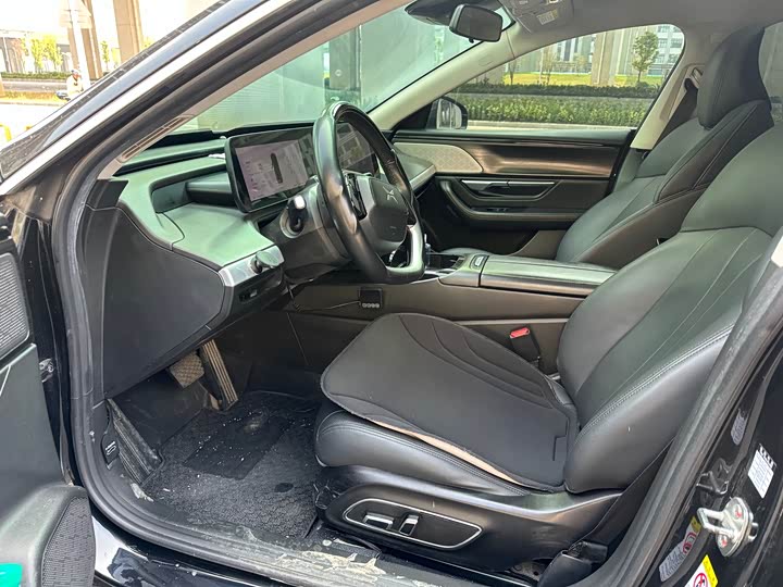 Фото 8 - XPeng P7