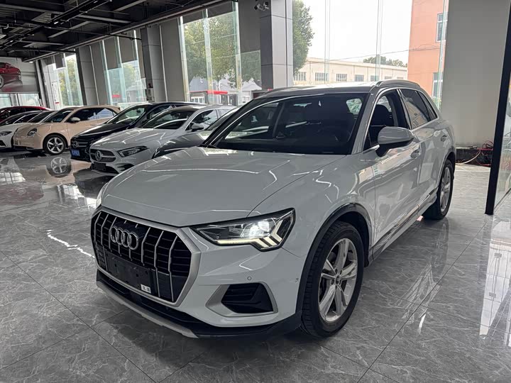 Фото 1 - Audi Q3