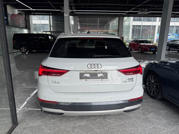 Фото 9 - Audi Q3