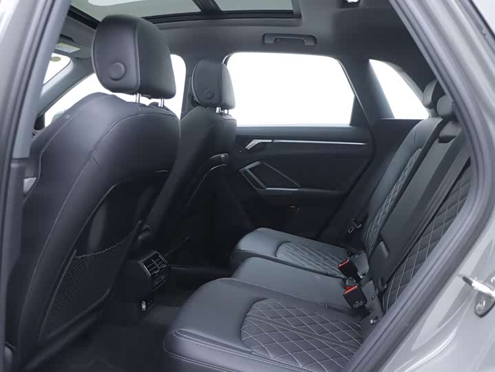 Фото 3 - Audi Q3