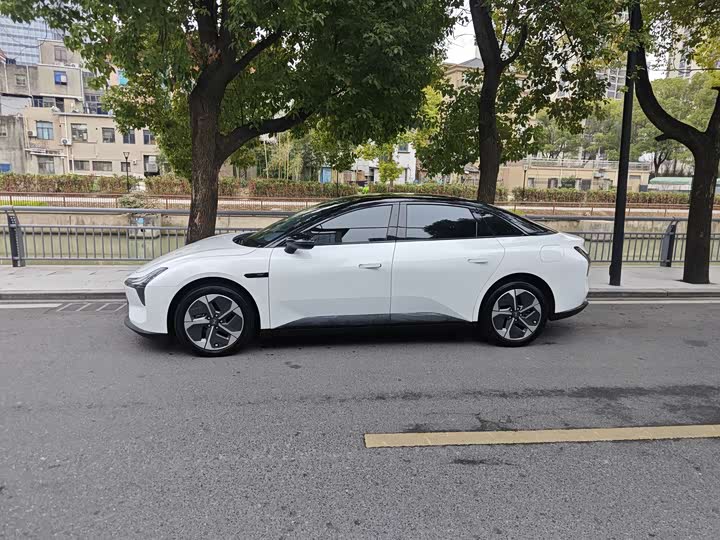 Фото 2 - XPeng Mona M03