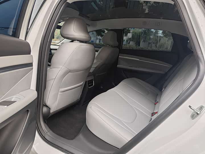 Фото 9 - XPeng Mona M03