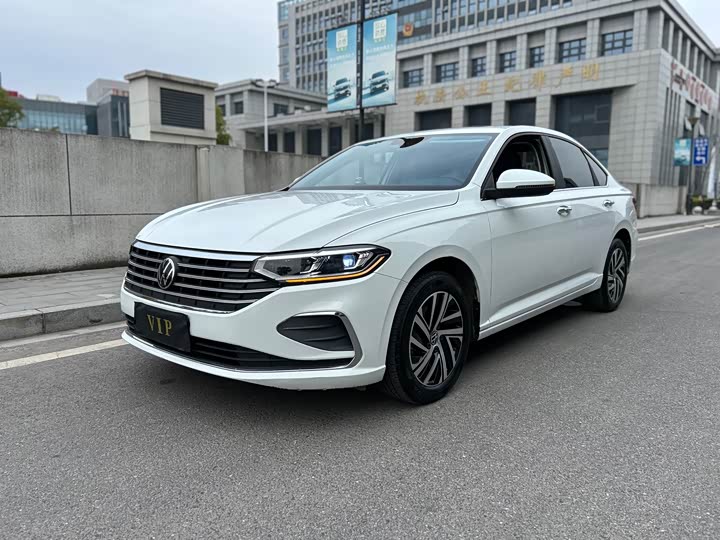 Фото 1 - Volkswagen Lavida