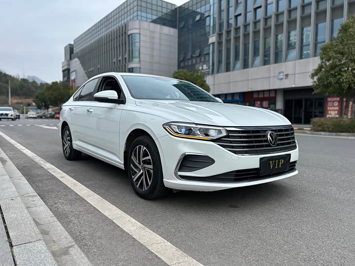 Фото 3 - Volkswagen Lavida