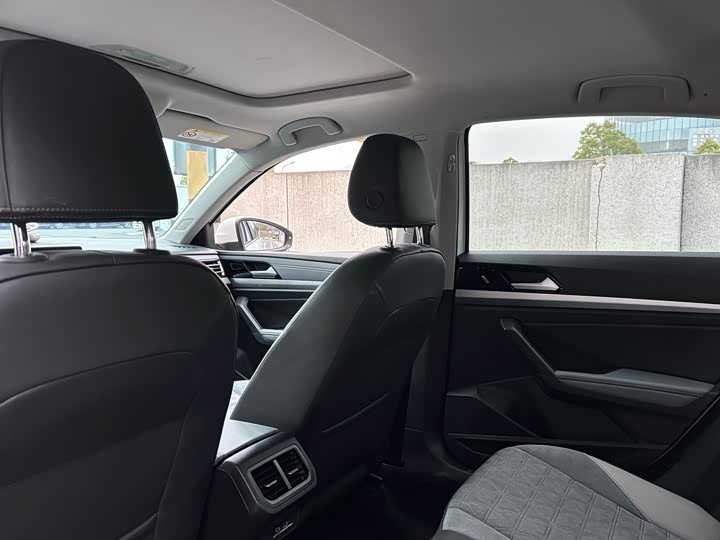 Фото 5 - Volkswagen Lavida