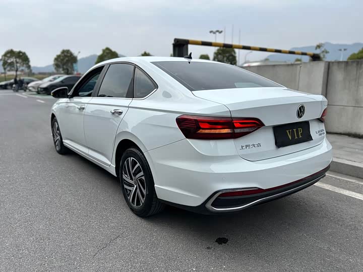 Фото 7 - Volkswagen Lavida