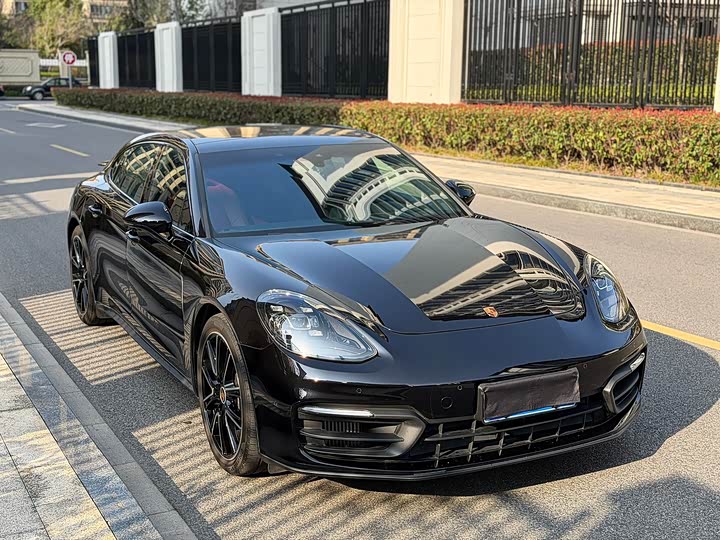 Фото 5 - Porsche Panamera