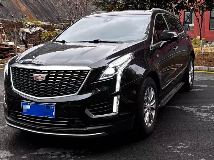 Фото 1 - Cadillac XT5