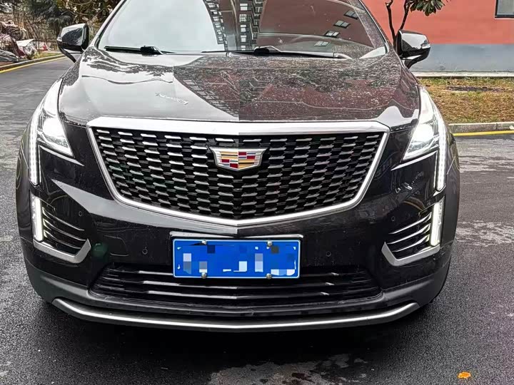 Фото 2 - Cadillac XT5