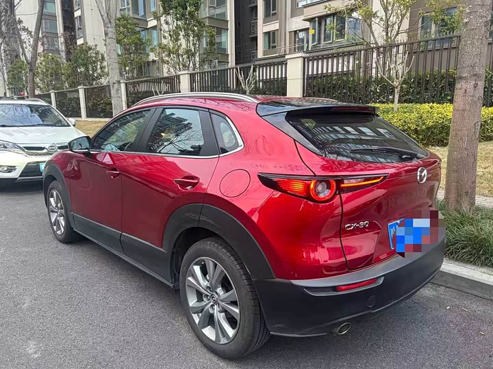 Фото 4 - Mazda CX-30