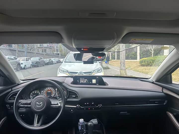 Фото 9 - Mazda CX-30