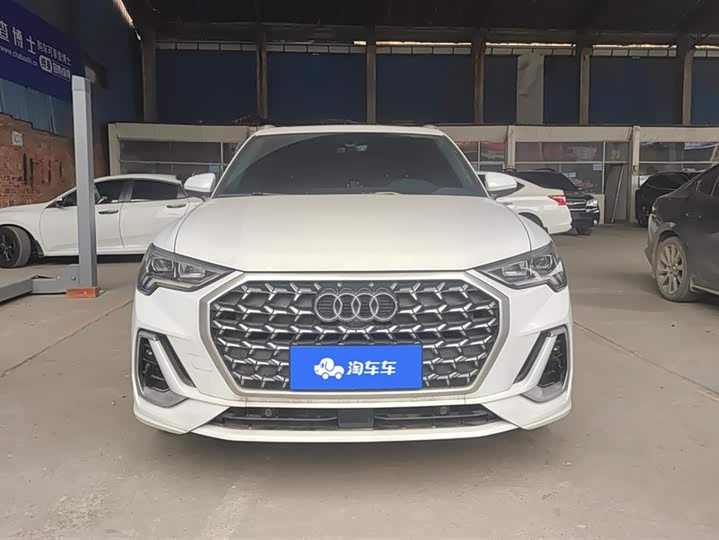 Фото 2 - Audi Q3