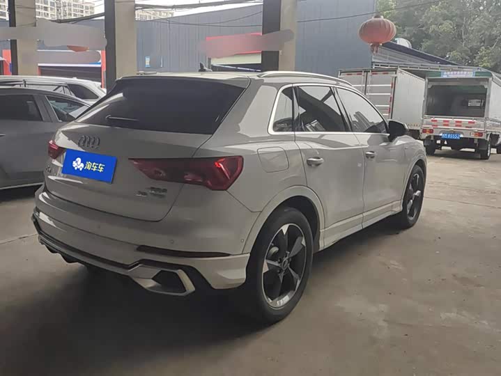 Фото 3 - Audi Q3