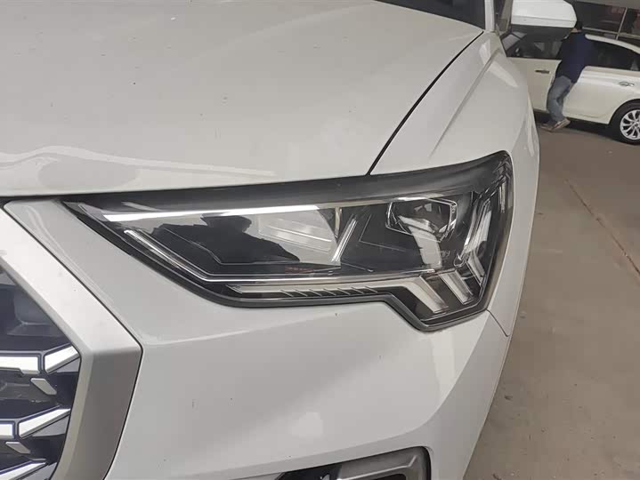 Фото 5 - Audi Q3