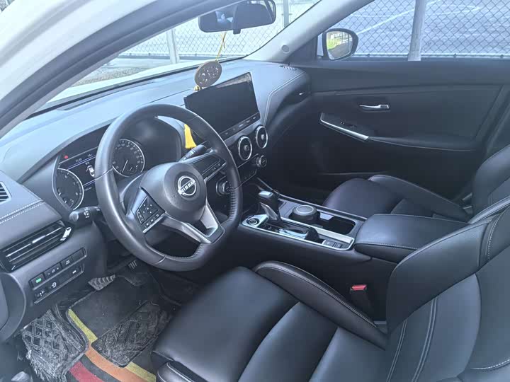 Фото 3 - Nissan Sylphy