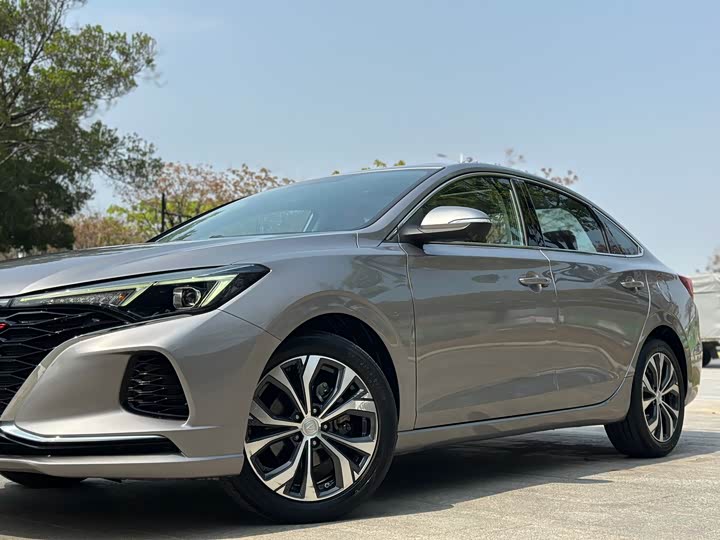 Фото 6 - Changan Eado Plus